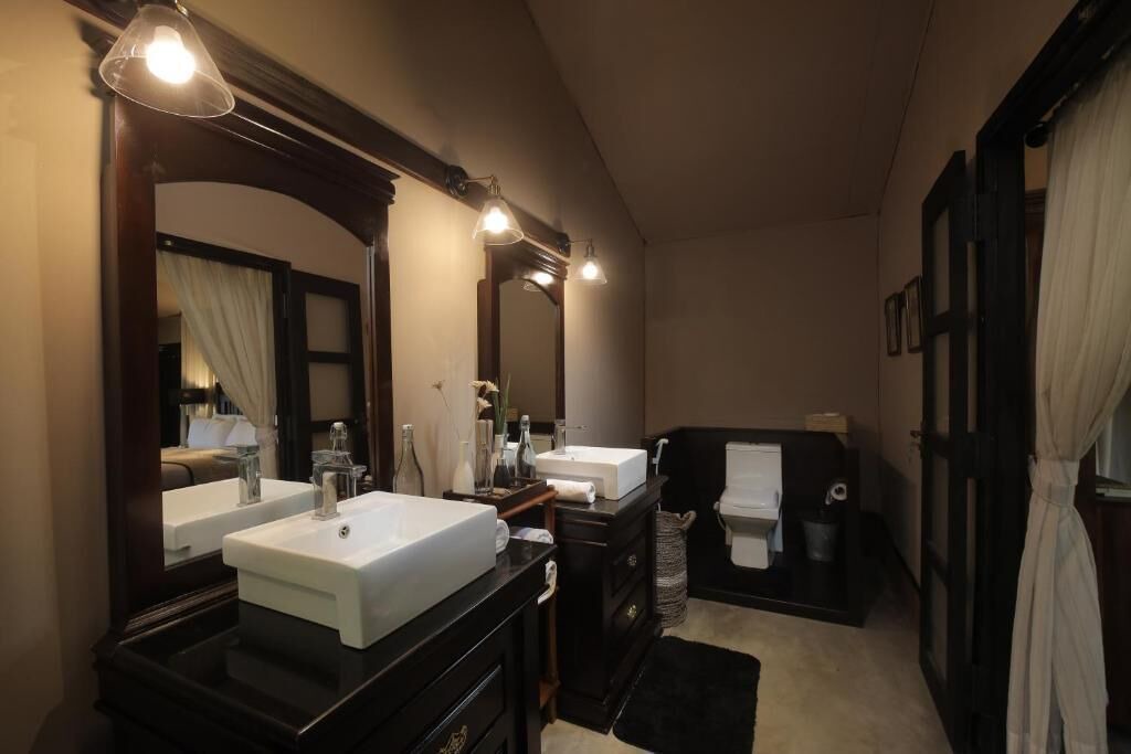 Photo of Bathroom in Kataragama