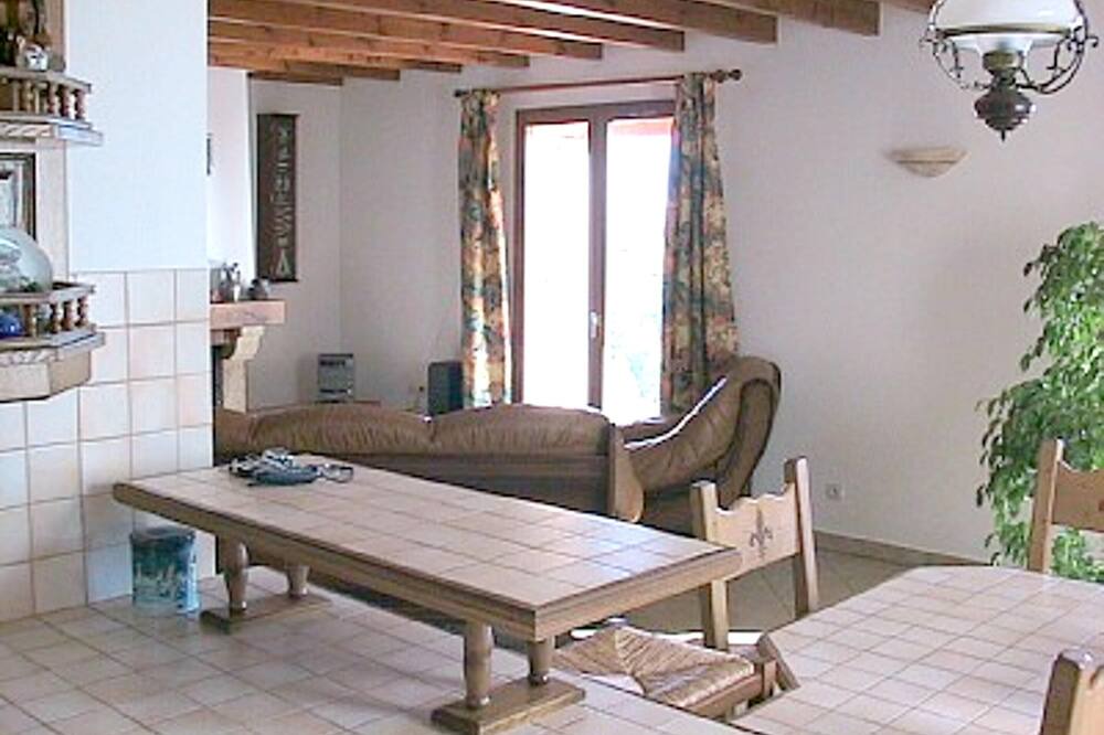 Photo of Livingroom in Planzolles