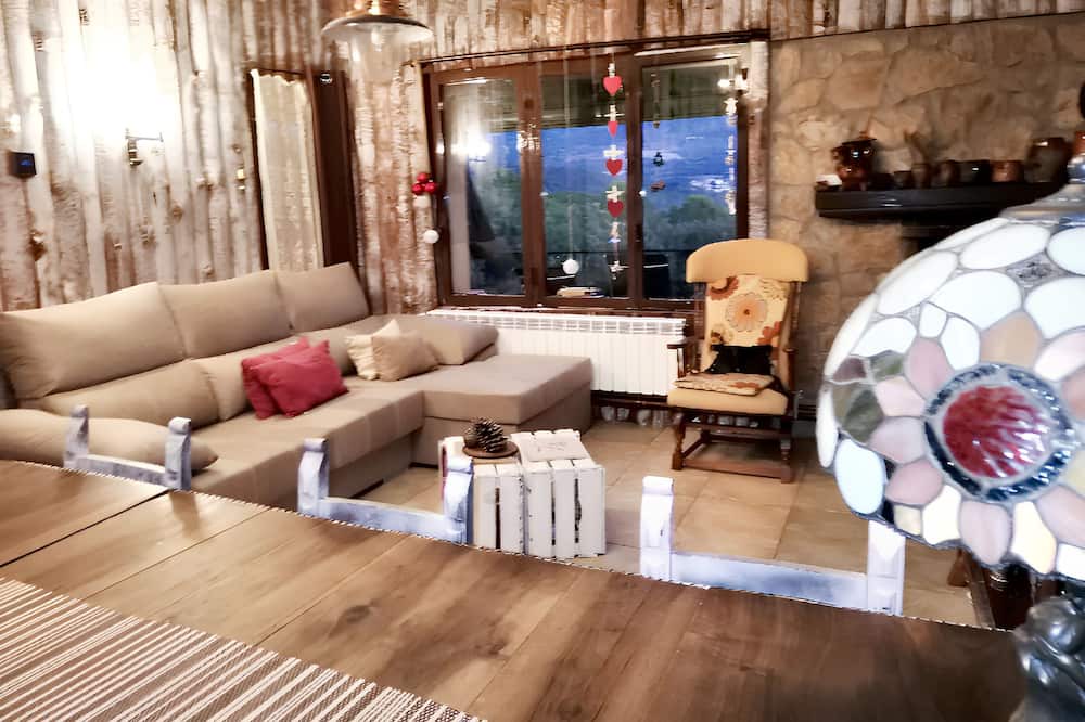 Photo of Livingroom in Llimiana