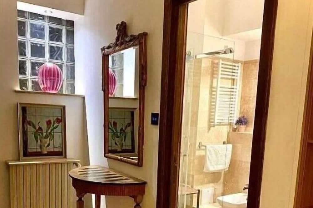 Photo of Bathroom in Kiseleff