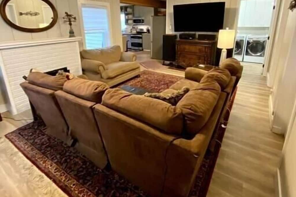 Photo of Livingroom in Grangeville