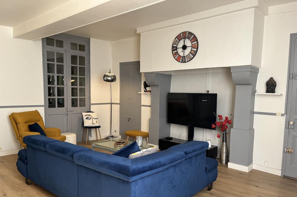 Photo of Livingroom in Saint-Jean Eudes Saint-Gilles