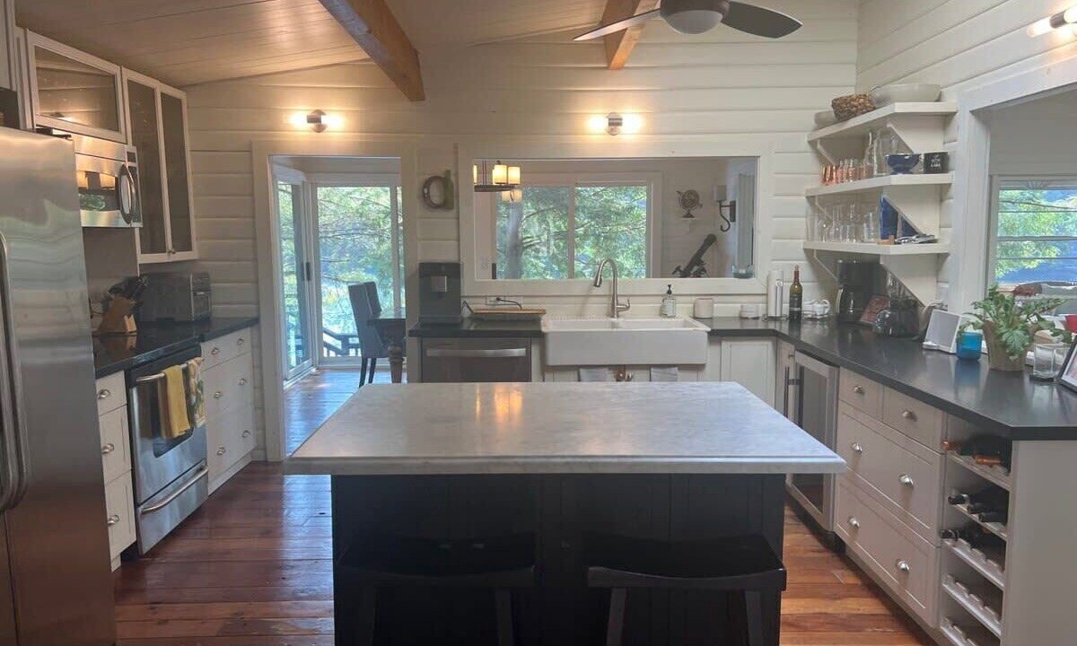 Photo of Kitchen in Muskoka Lakes
