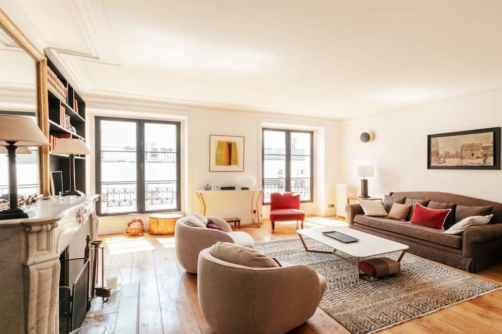 Photo of Livingroom in Quartier du Gros-Caillou