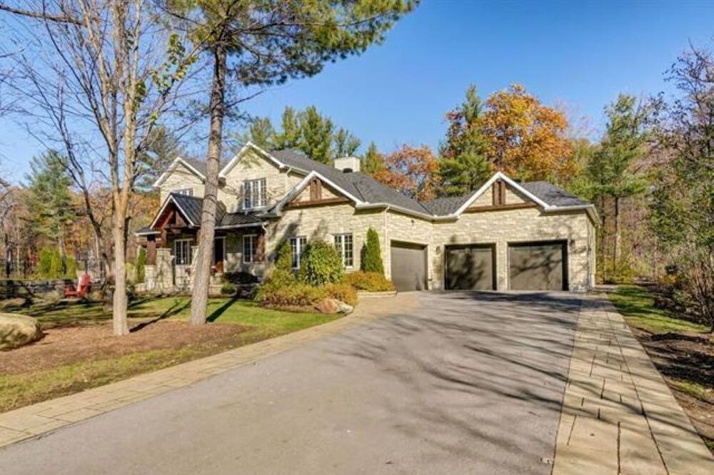 Photo of Outdoor in Aylmer