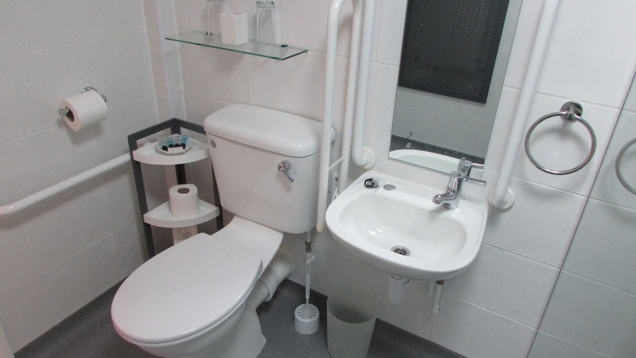 Photo of Bathroom in Hunmanby