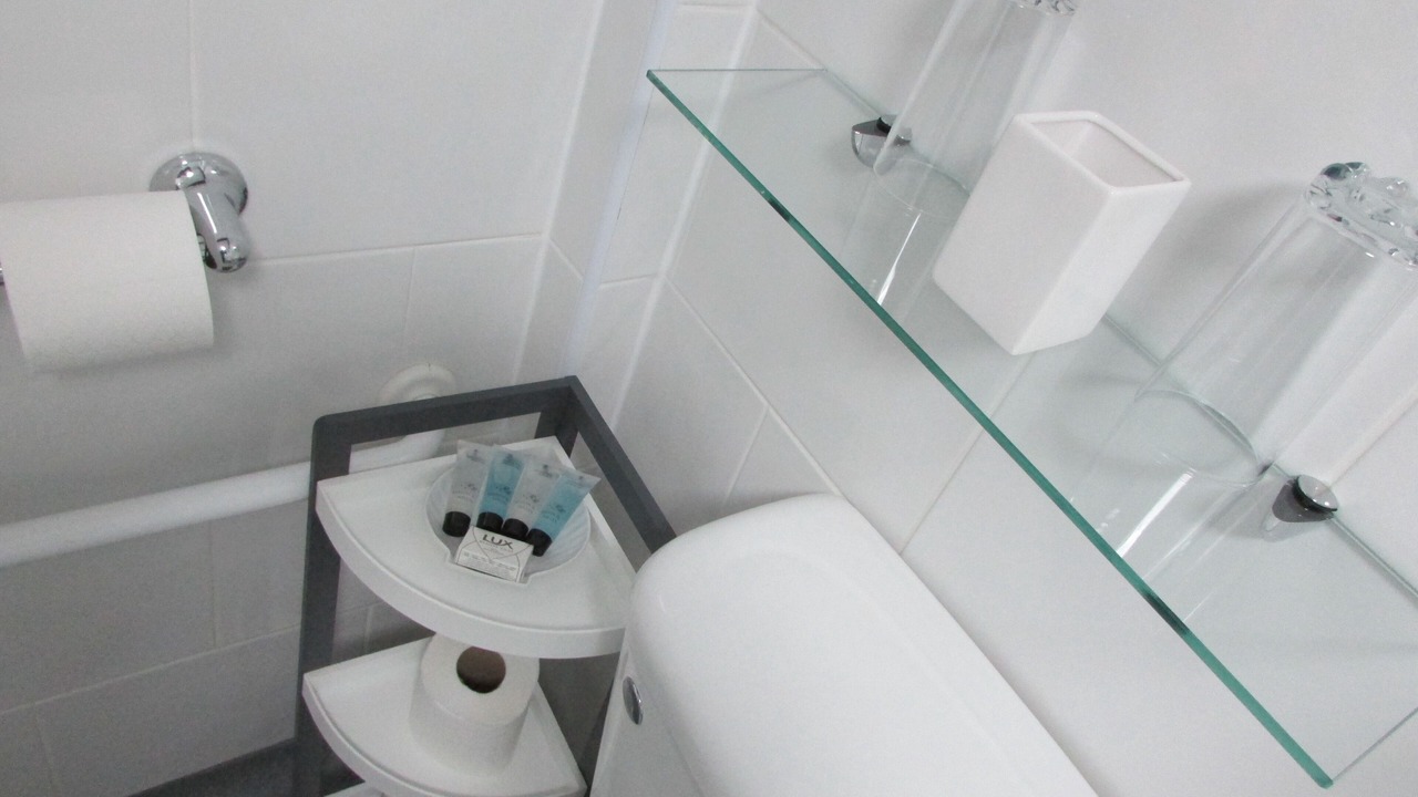 Photo of Bathroom in Hunmanby