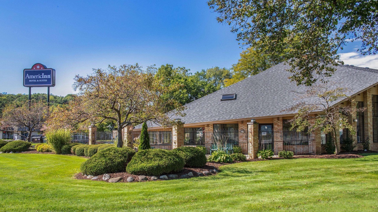 Photo of Buildings in Delafield