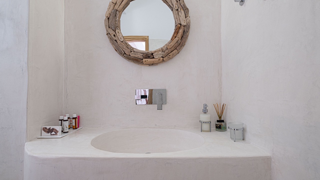 Photo of Bathroom in Kamari