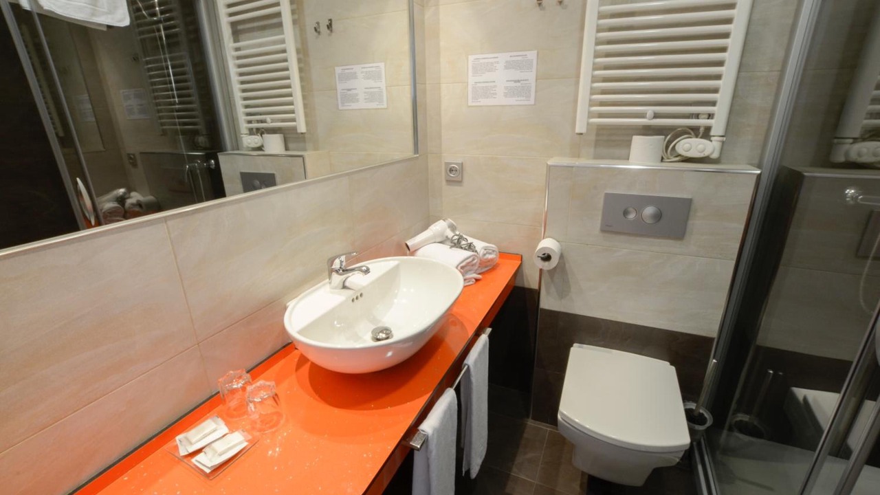 Photo of Bathroom in Gros