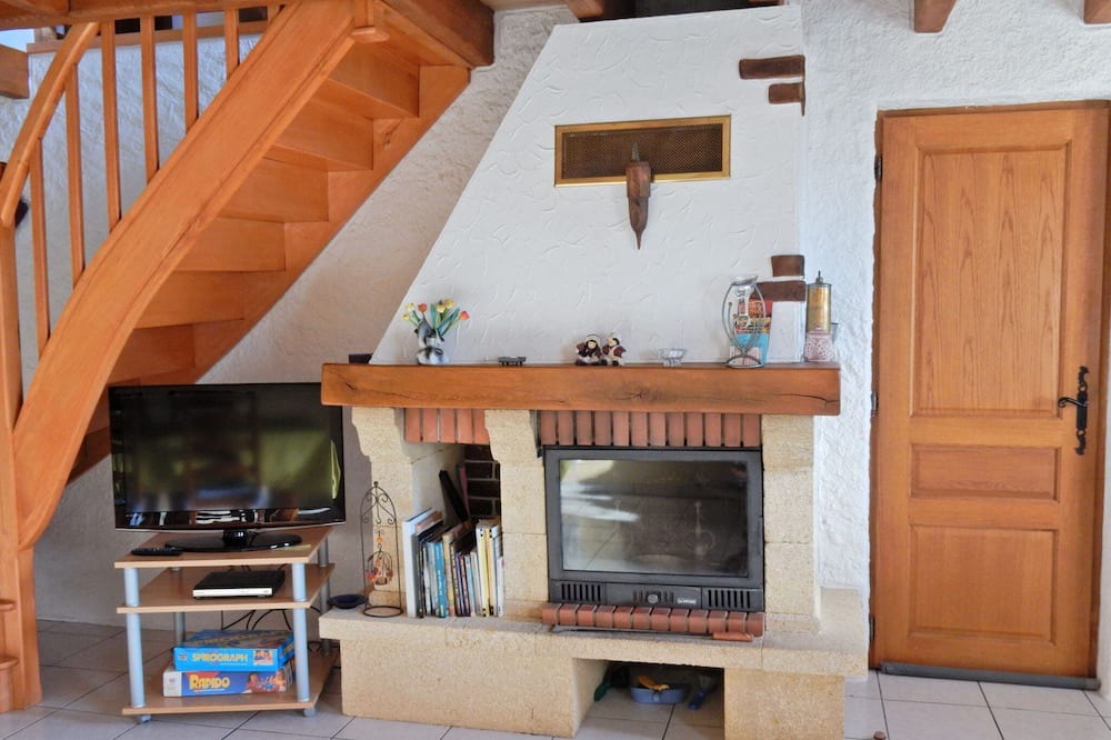 Photo of Livingroom in Haut-du-Them-Chateau-Lambert