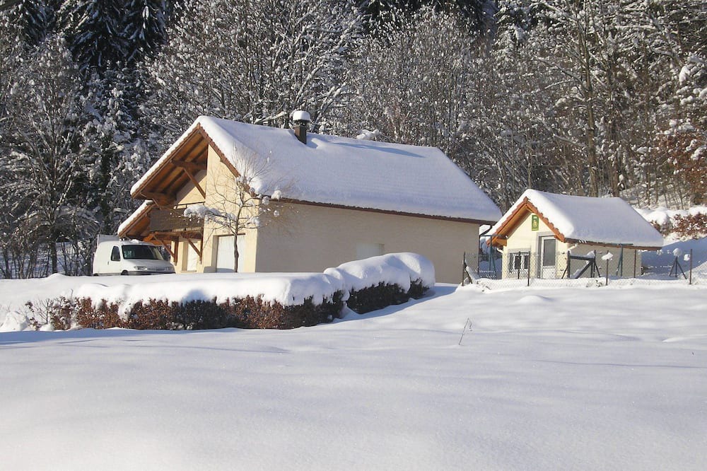 Photo of Outdoor in Haut-du-Them-Chateau-Lambert