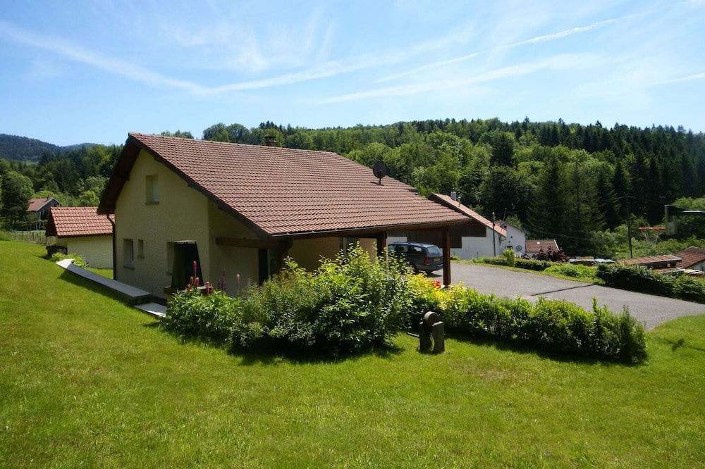 Photo of Outdoor in Haut-du-Them-Chateau-Lambert