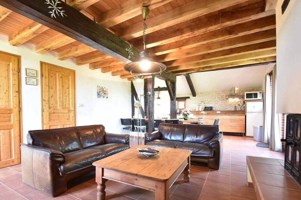 Photo of Livingroom in Oussoy-en-Gatinais