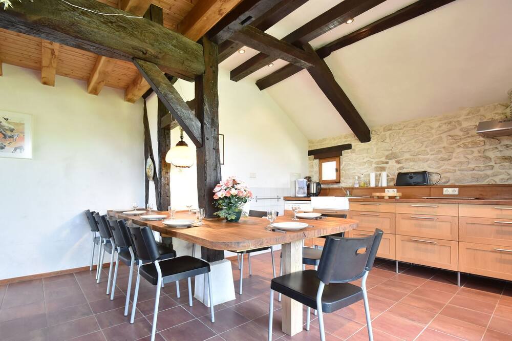 Photo of Livingroom in Oussoy-en-Gatinais
