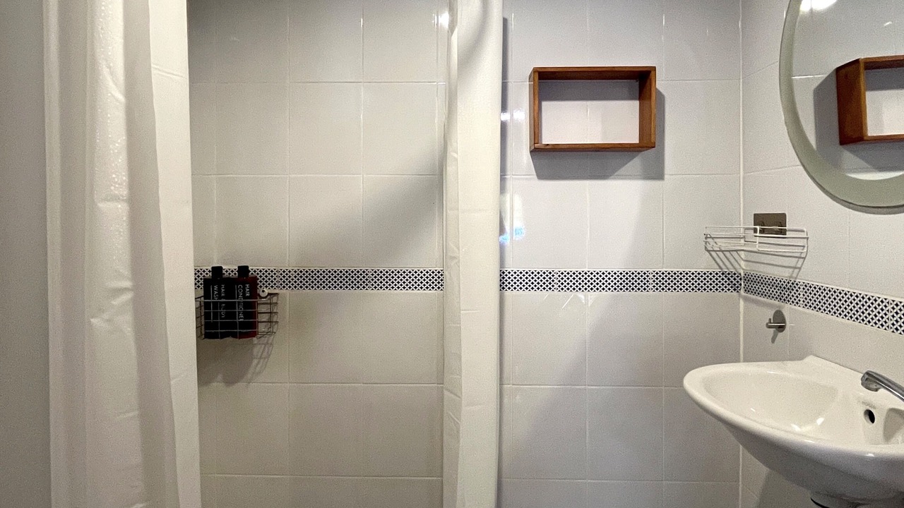 Photo of Bathroom in Khuekkhak