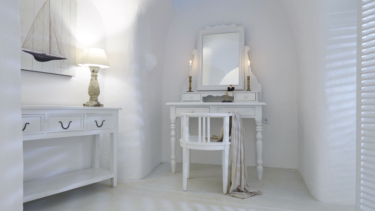 Photo of Bedroom in Oia