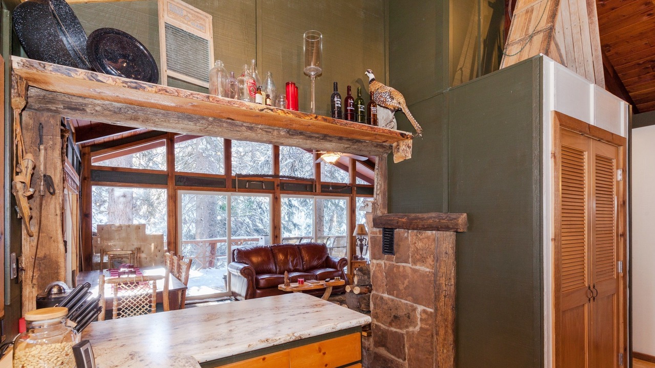 Photo of Livingroom in Sundance