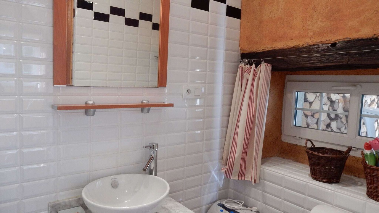 Photo of Bathroom in Haut-du-Them-Chateau-Lambert