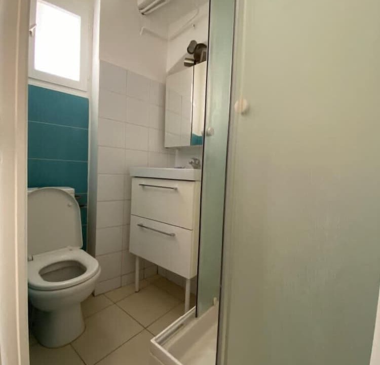 Photo of Bathroom in Avignon City Centre