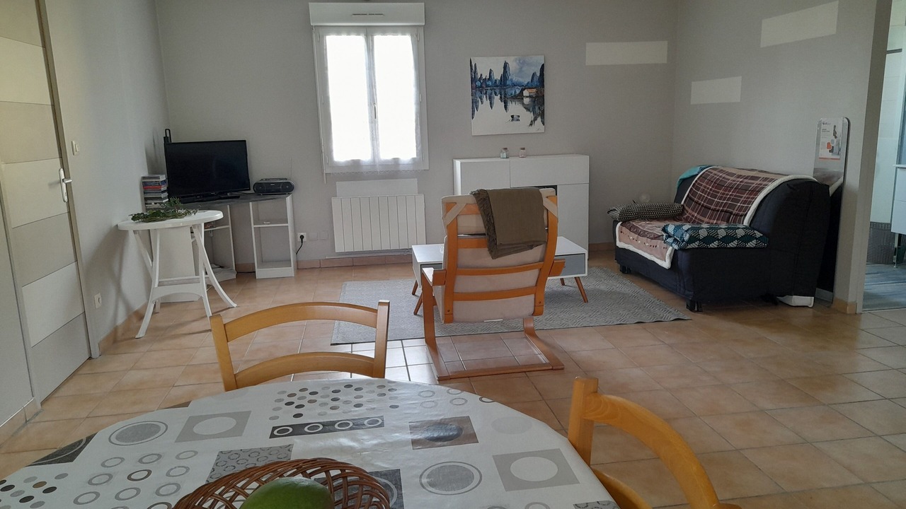 Photo of Livingroom in Etauliers