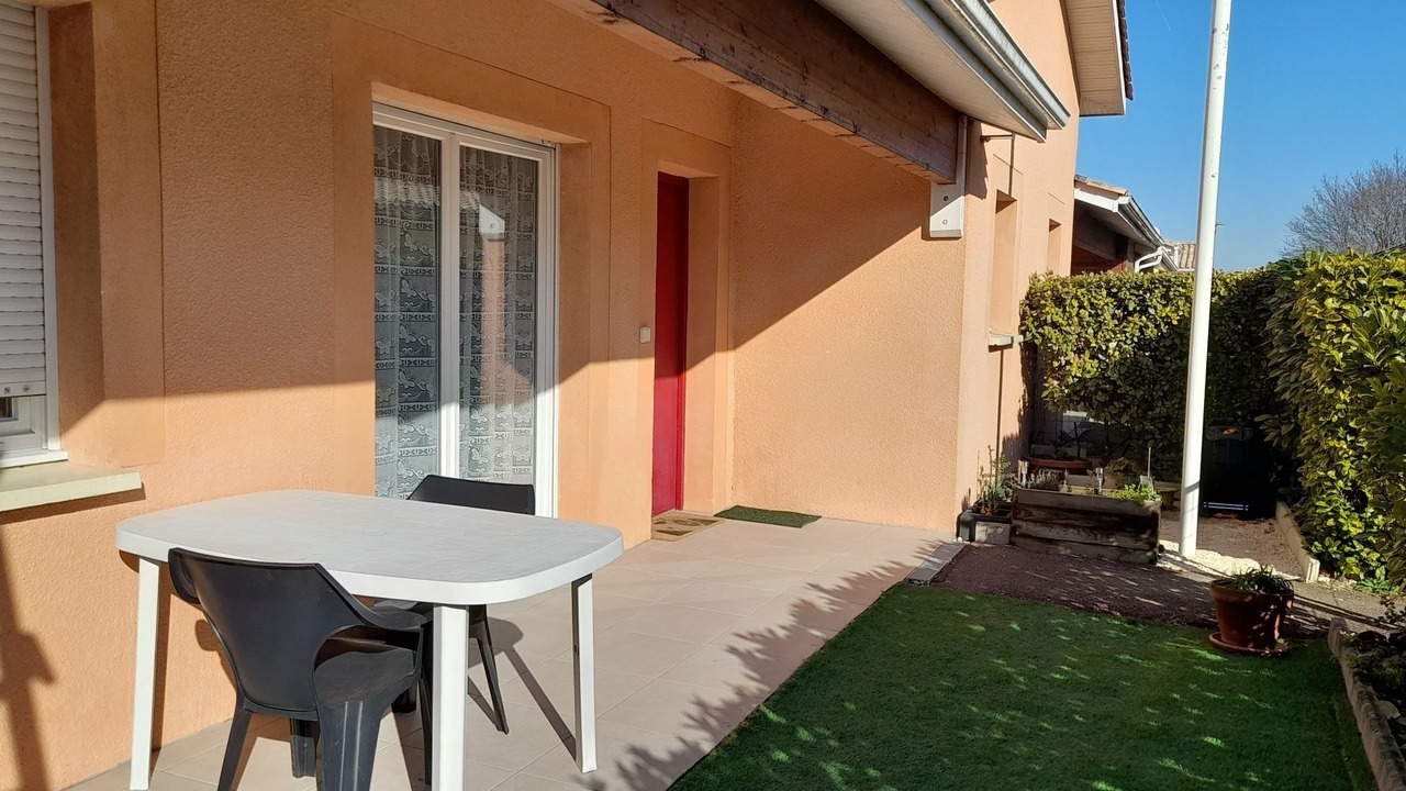Photo of Outdoor in Etauliers