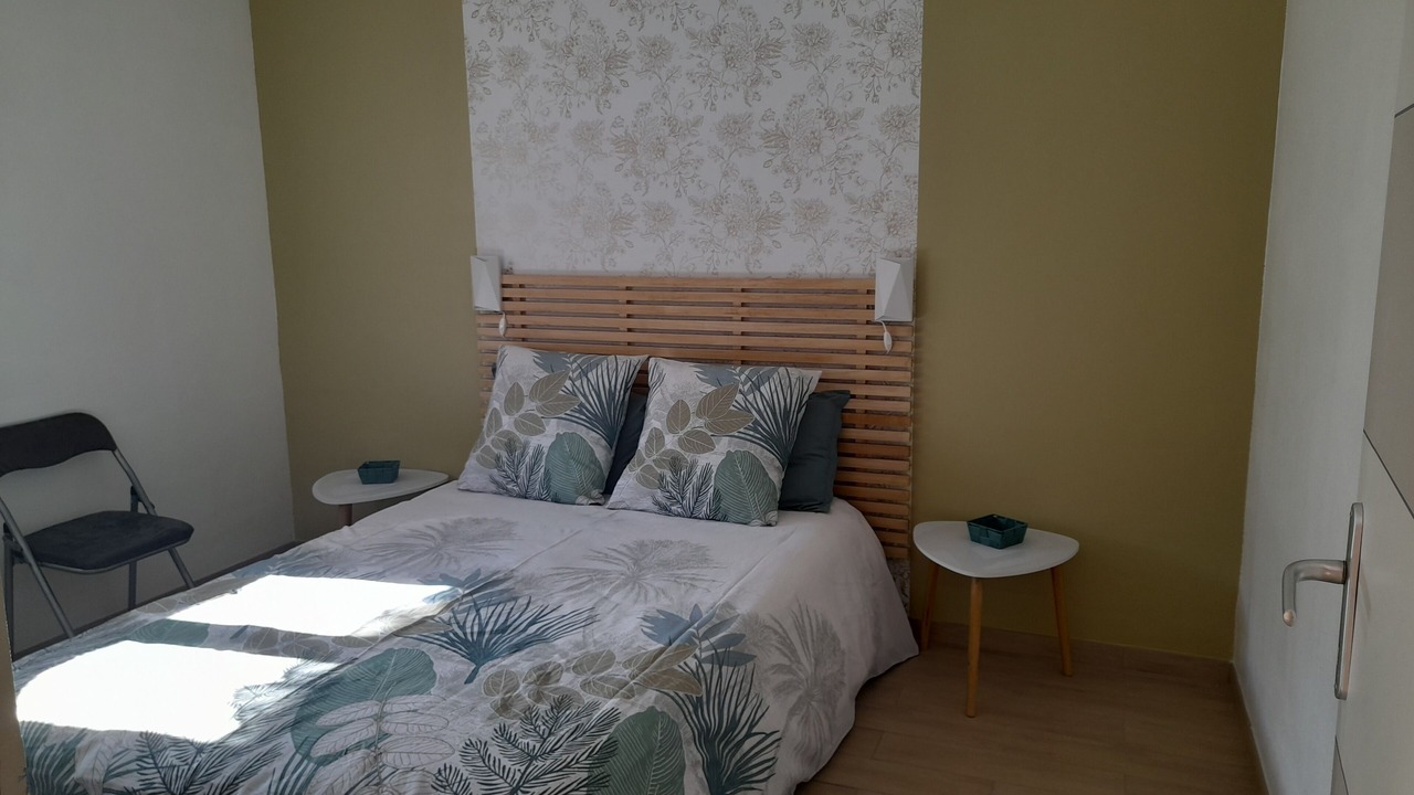 Photo of Bedroom in Etauliers