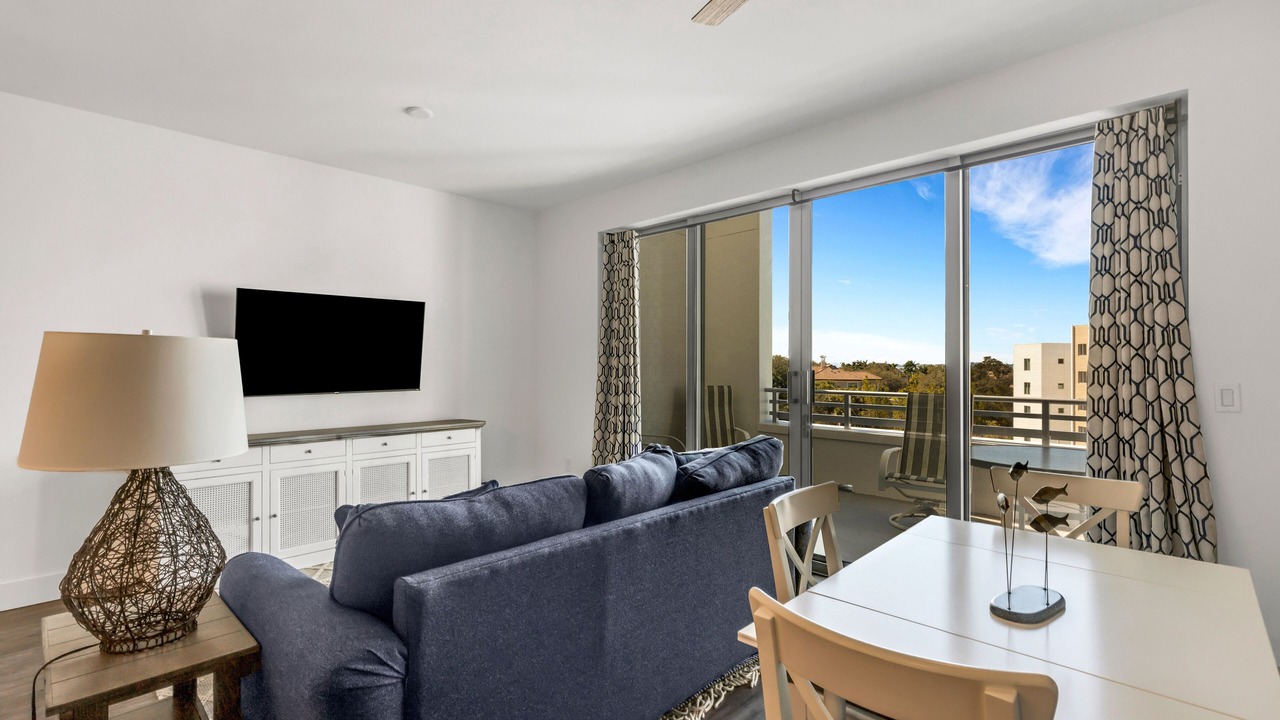 Photo of Livingroom in Central Sarasota