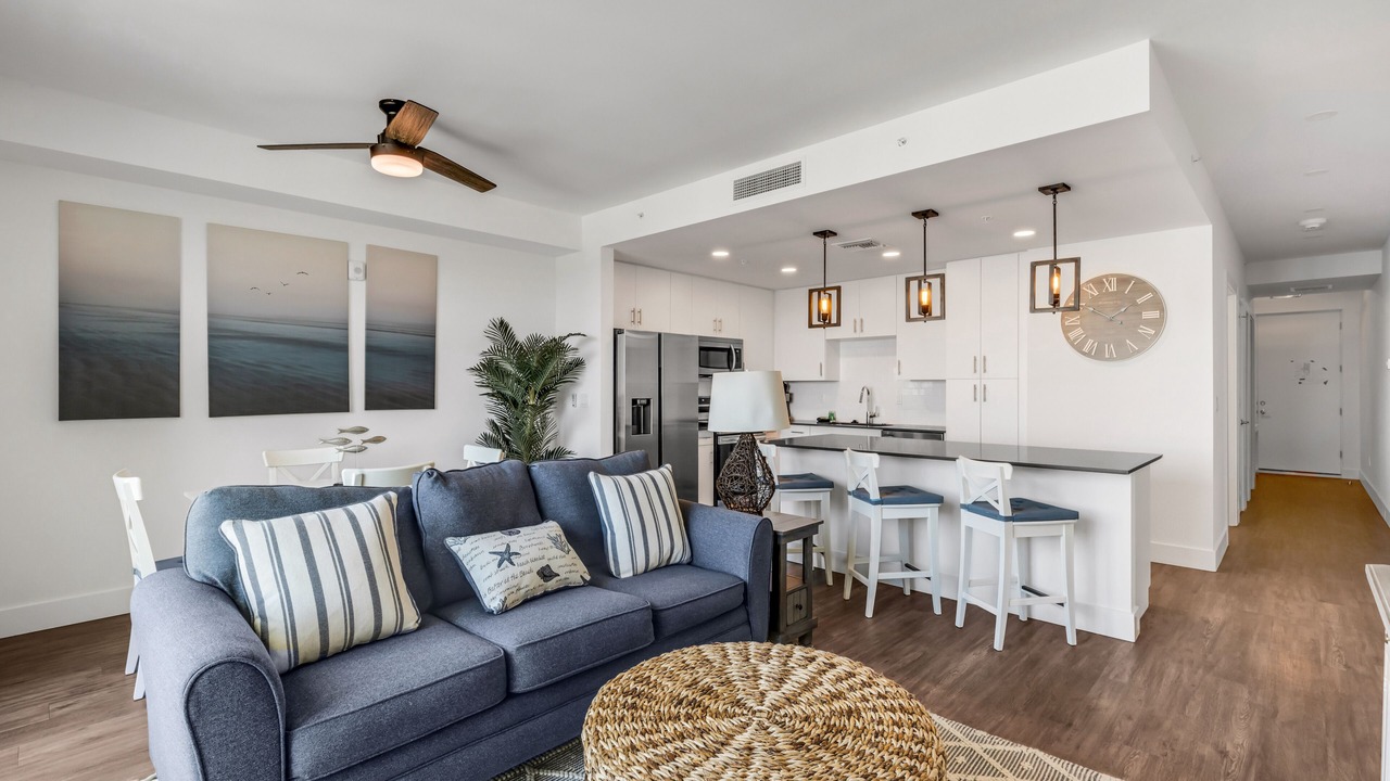 Photo of Livingroom in Central Sarasota