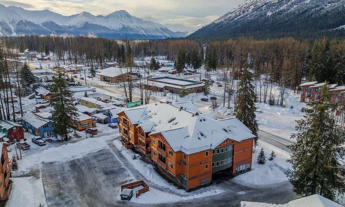 Photo of Others in Alyeska