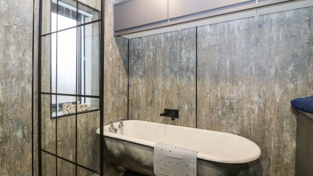 Photo of Bathroom in Glenisla