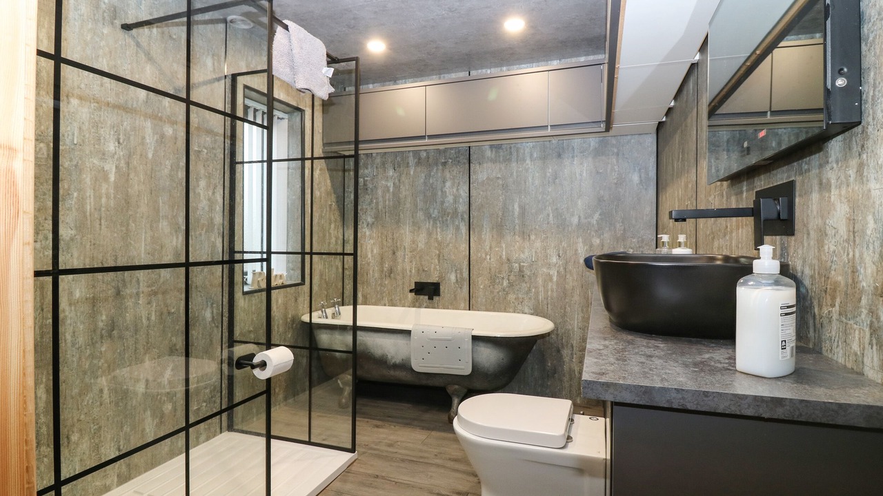 Photo of Bathroom in Glenisla