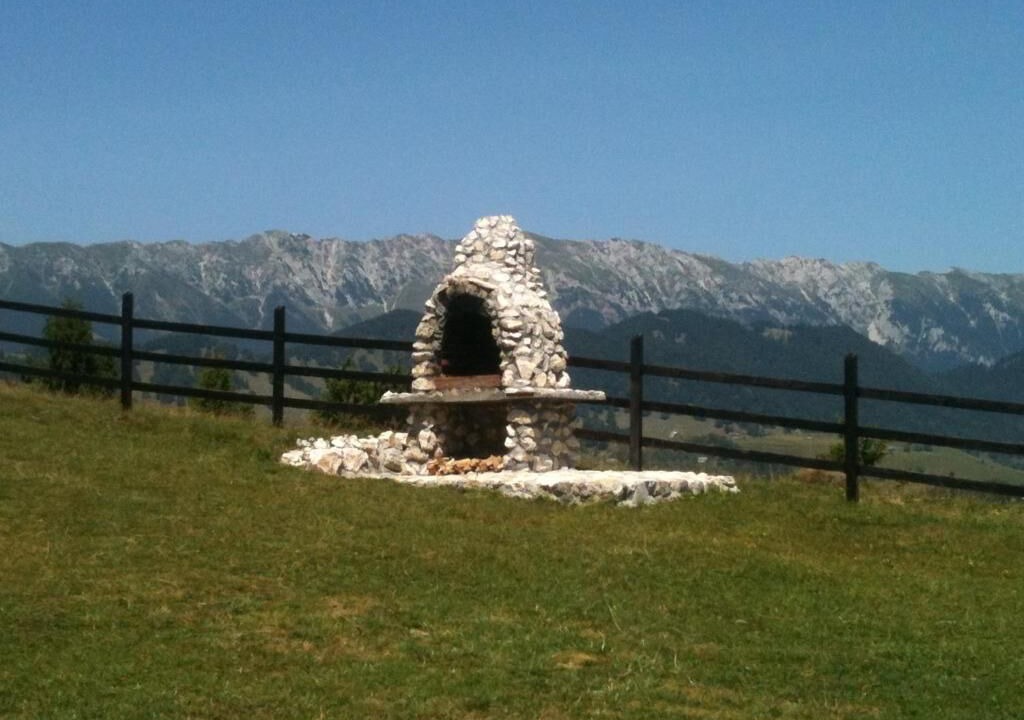 Photo of Others in Sirnea