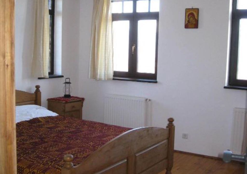 Photo of Others in Sirnea