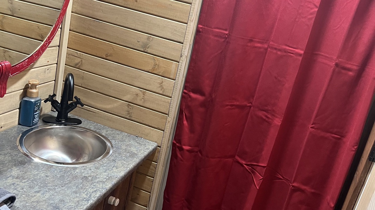 Photo of Bathroom in Okanagan-Similkameen