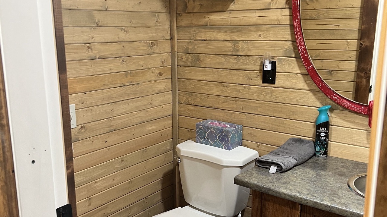 Photo of Bathroom in Okanagan-Similkameen