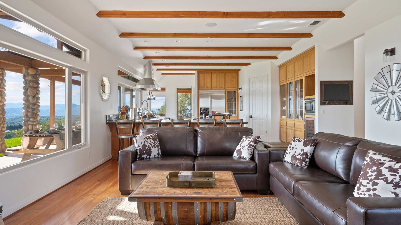 Photo of Livingroom in Lompoc