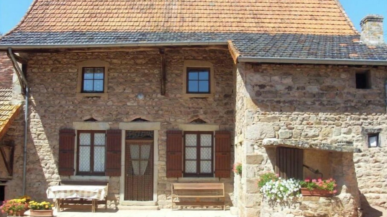 Photo of Outdoor in Curtil-sous-Buffieres