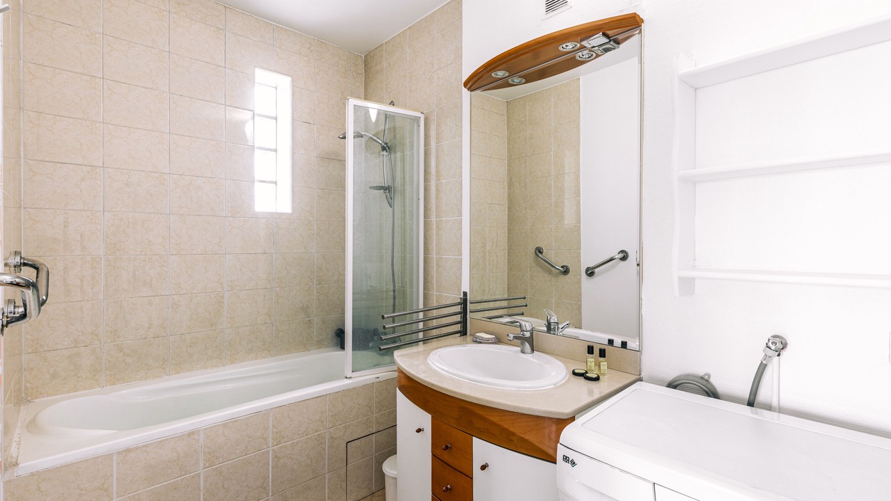 Photo of Bathroom in 14th Arrondissement