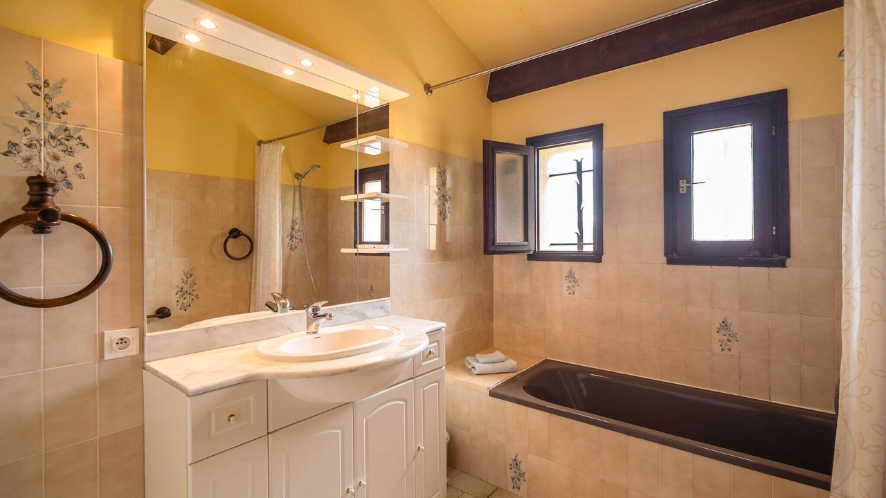 Photo of Bathroom in Beaufort
