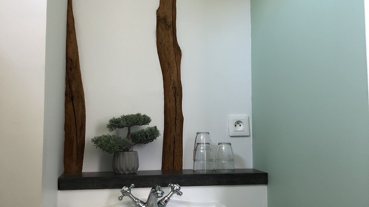 Photo of Bathroom in Saint-Fargeau
