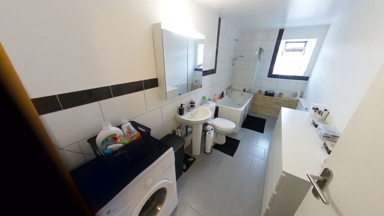 Photo of Bathroom in Ep 4 - Saint-Nicolas