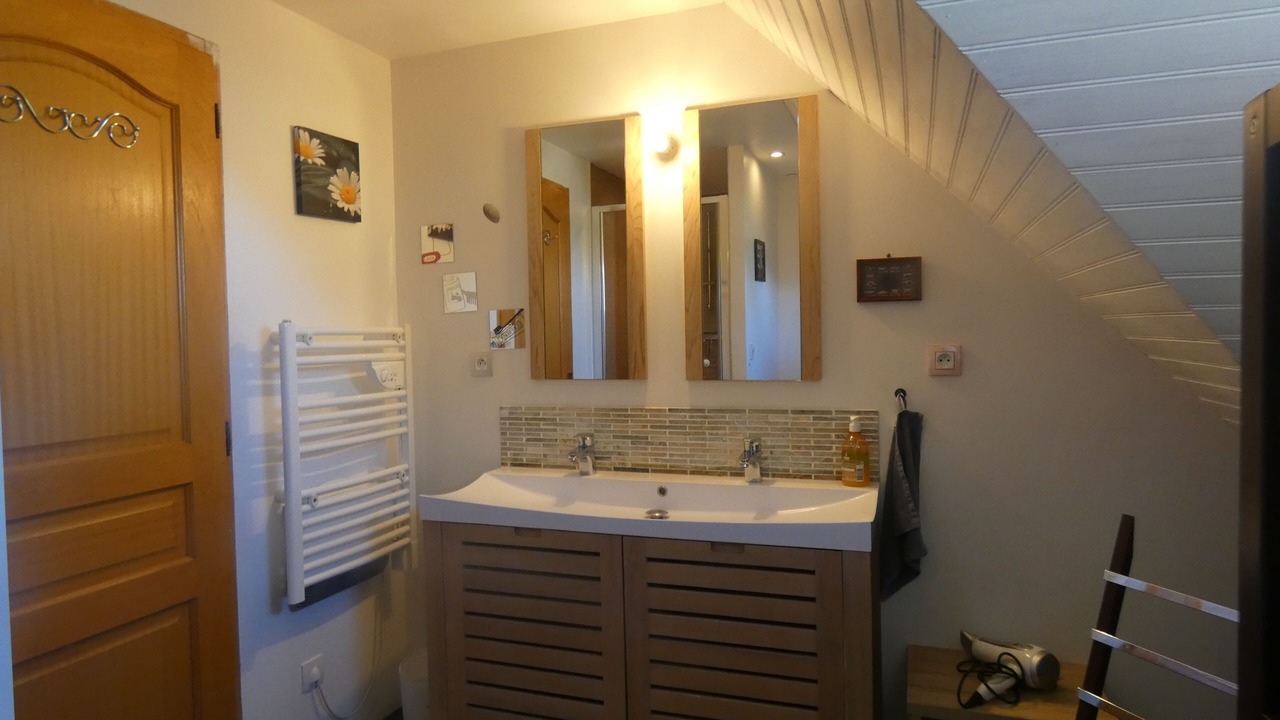 Photo of Bathroom in Vierville-sur-Mer