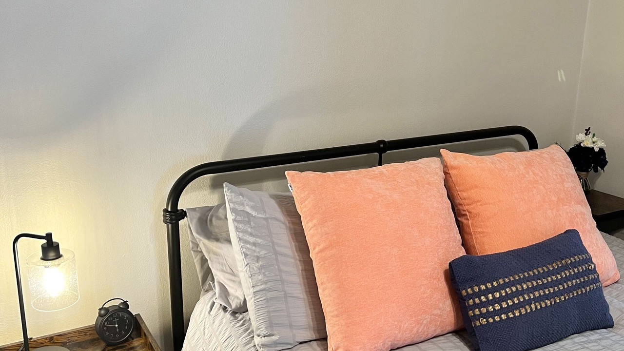 Photo of Bedroom in King
