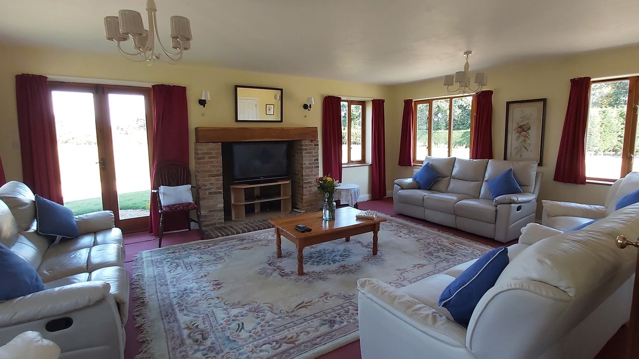 Photo of Livingroom in Abbess Roding
