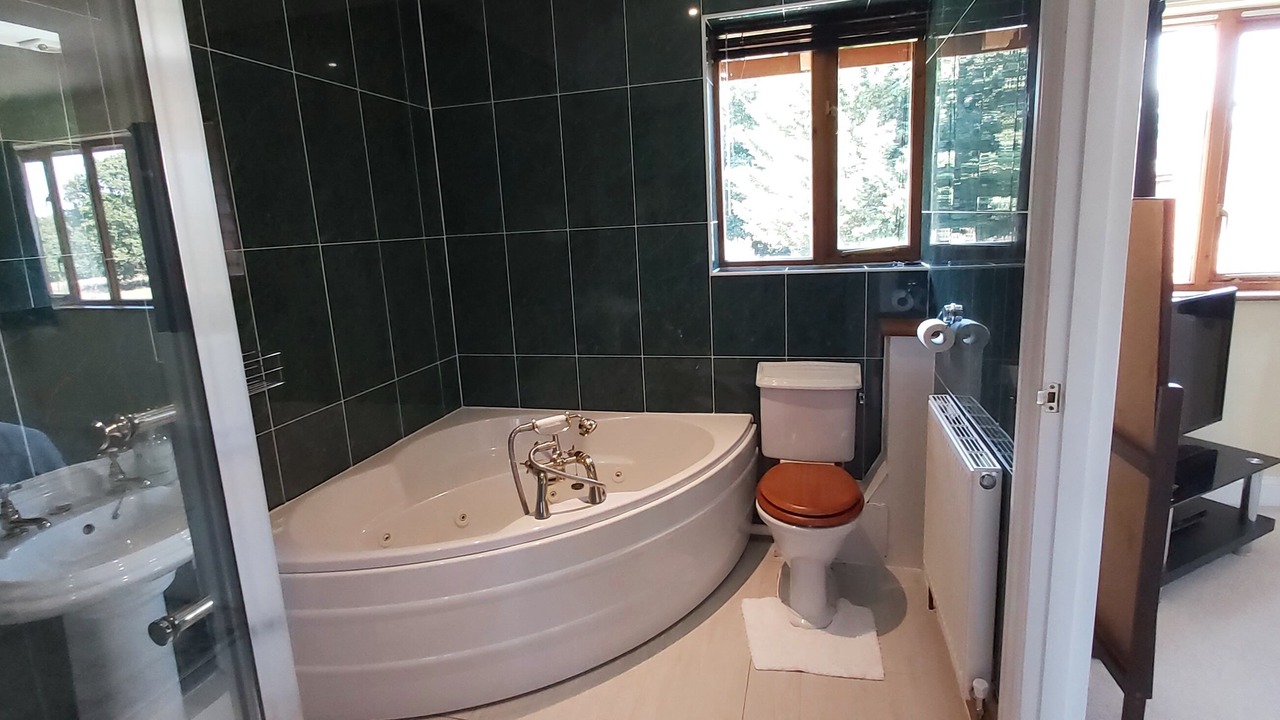 Photo of Bathroom in Abbess Roding