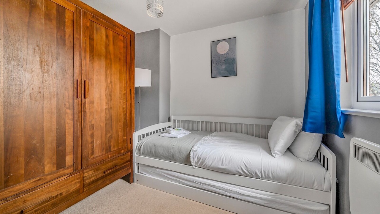 Photo of Bedroom in Headington