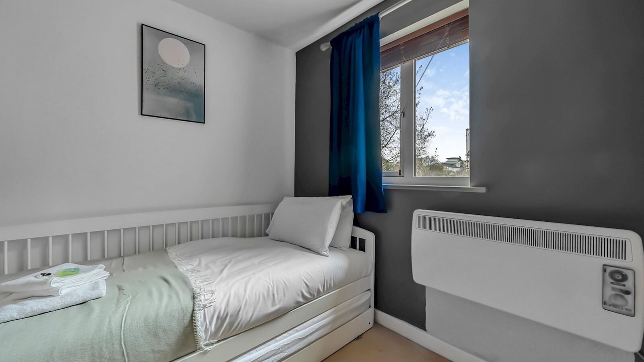 Photo of Bedroom in Headington