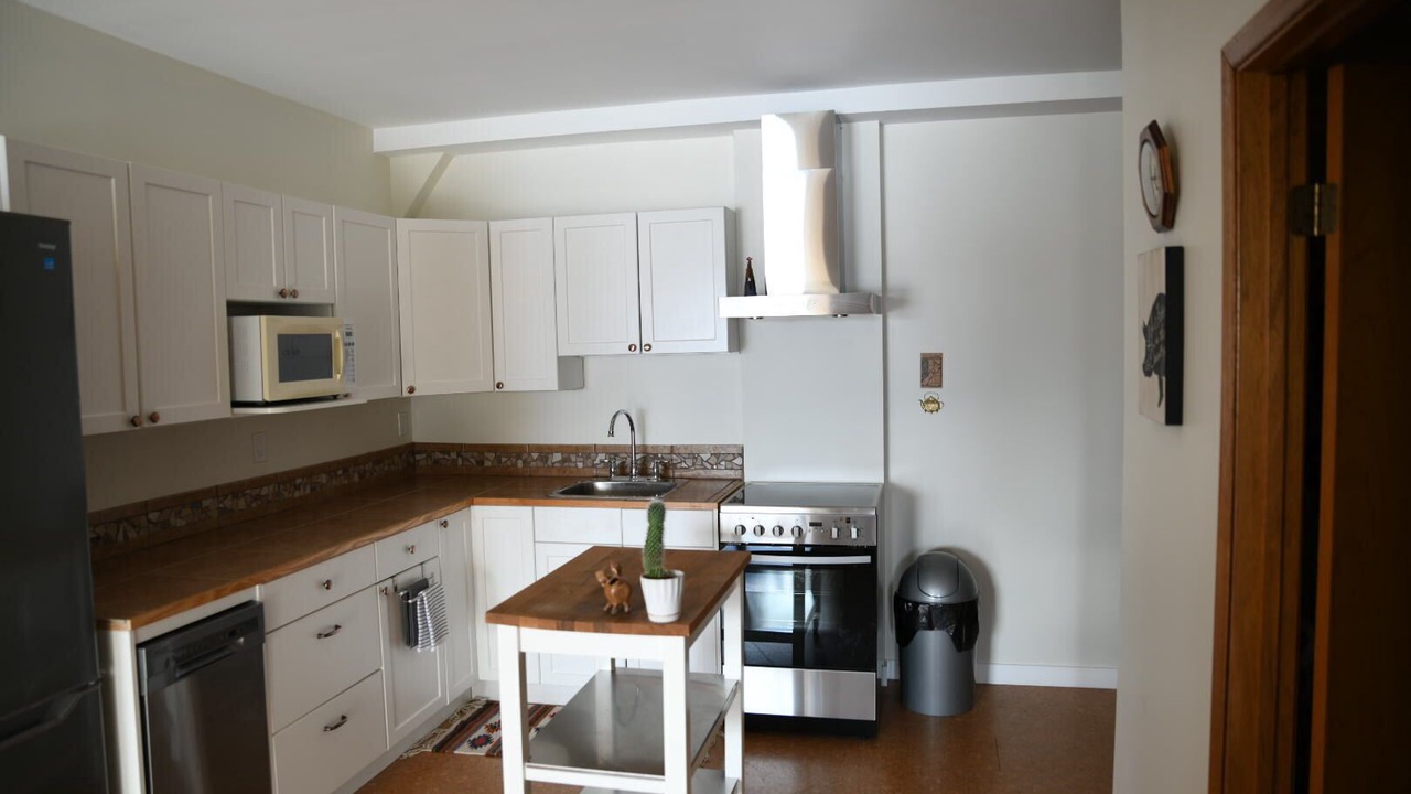 Photo of Kitchen in Division No. 7