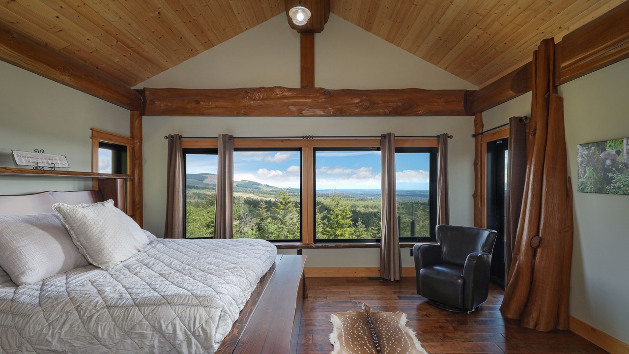Photo of Bedroom in Courtenay